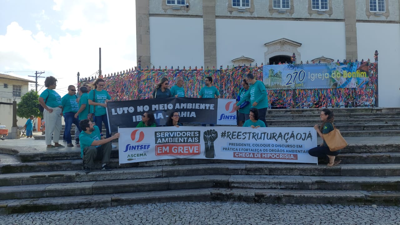 SERVIDORES DO MEIO AMBIENTE REALIZAM ASSEMBLEIA